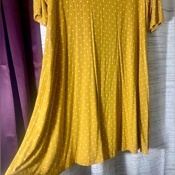 Old Navy A-Line Orange Midi Dress with Crew Neck and Short Sleeves - Picture 8 of 11